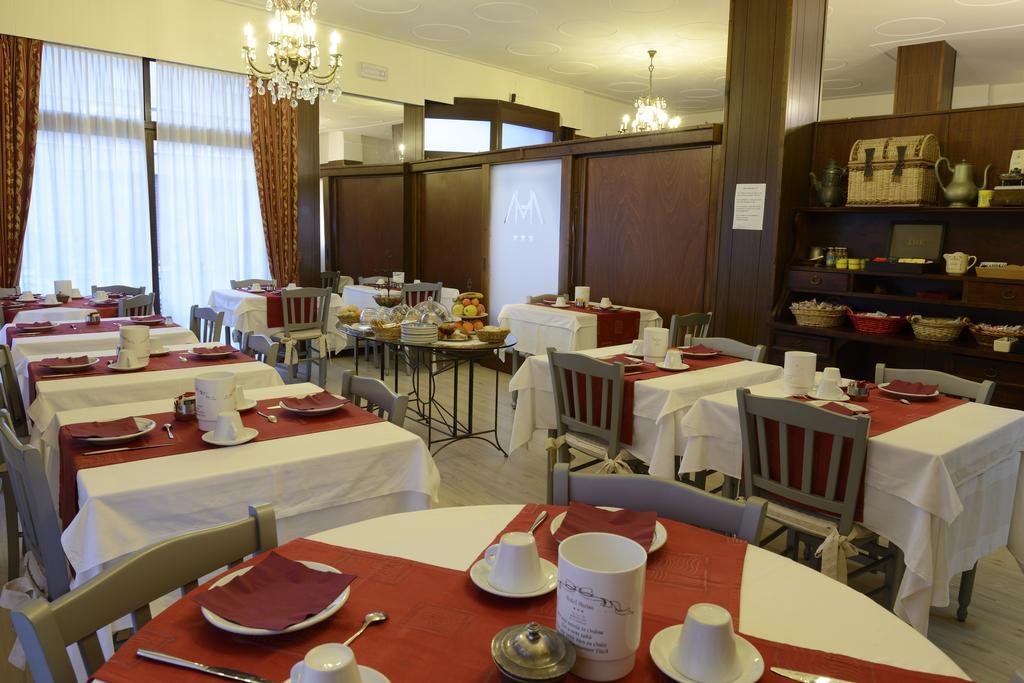 Hotel Marisa Albenga Buitenkant foto