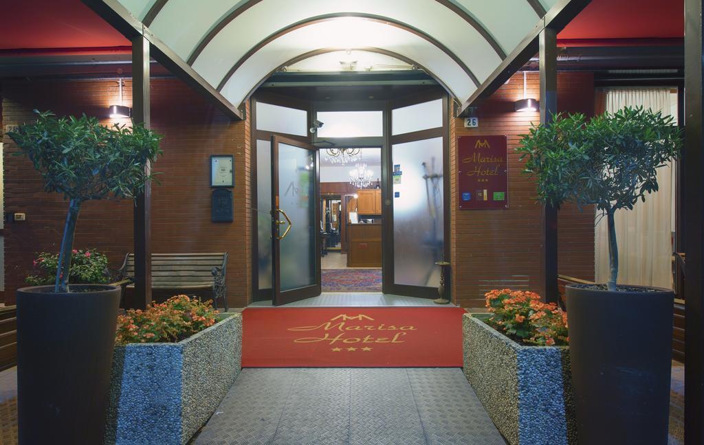 Hotel Marisa Albenga Buitenkant foto