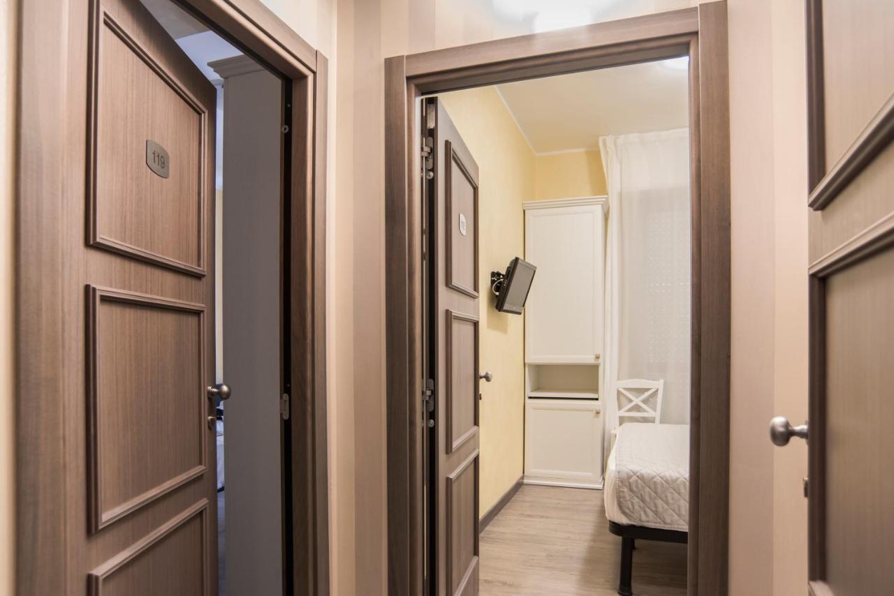 Hotel Marisa Albenga Buitenkant foto